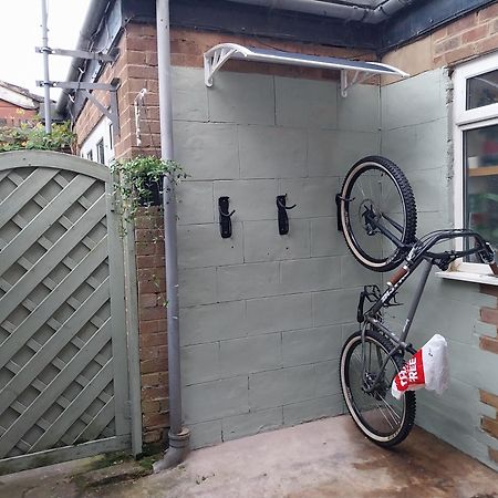 Sunset Guest House Hunstanton Dış mekan fotoğraf A bicycle shower